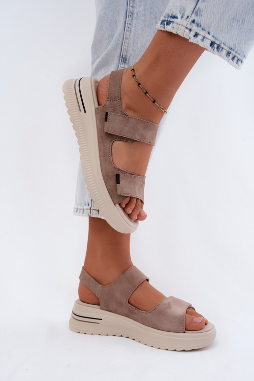 Peau Sandales femme en daim avec une plateforme beige Peria