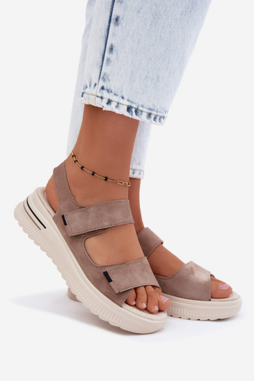 Peau Sandales femme en daim avec une plateforme beige Peria