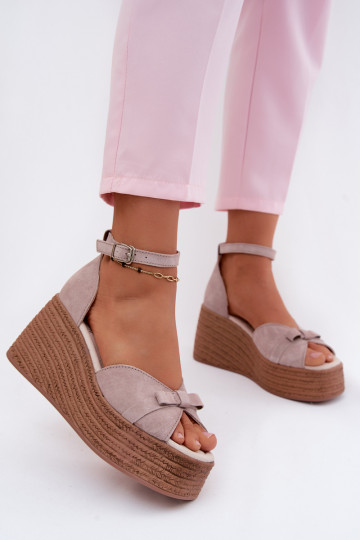 Graue Plattform-Sandalen aus Kunstveloursleder Ashen