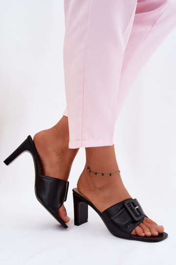 Damen-Pantoletten mit Absatz, Ornamenten und Schnallen in Schwarz Vinceza 22-20159