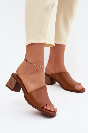 Chaussons en cuir marron pour femmes avec talon 2