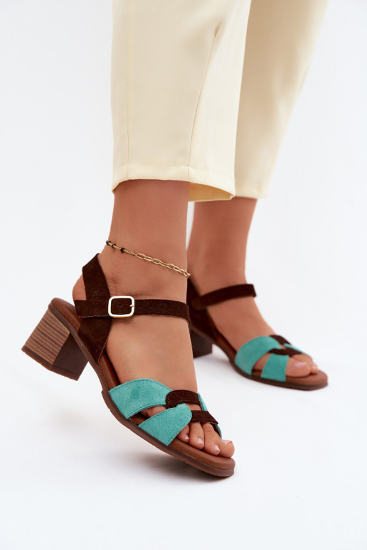 Haut INildledersandalen für Damen mit Absätzen Es mussciejka E7400-36 Türkis-braune Farbe