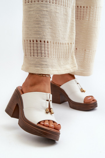 Chaussons en cuir synthétique pour femmes à plateforme de couleur blanche Dafira