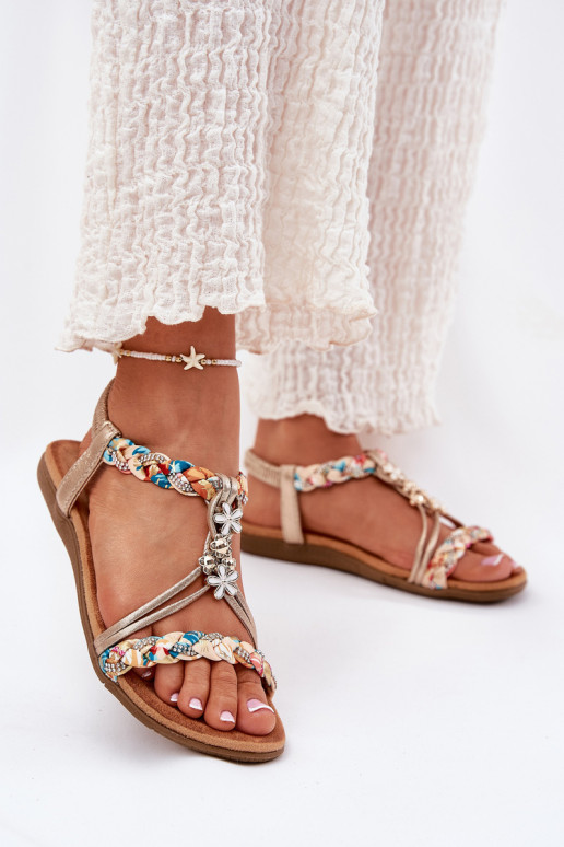 Sandalen voor damesPlecionymi Paskami I Przypinkami Artiker 54C1323 gouden kleur