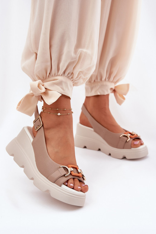 Sandales pour femmes Féminin avec une plateforme et plateforme avec des ornements Artiker 56C2208 beige