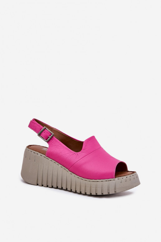 Dames sandalen met elementen van natuurlijk leer op een platform in roze kleur Artiker 54C0789