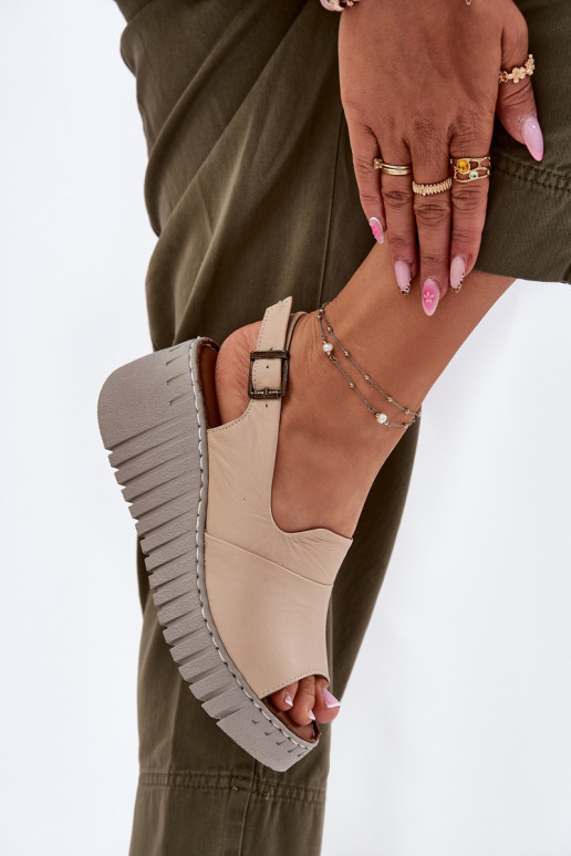Sandales pour femmesActivéturalnej Skóry avec une plateforme Artiker 56C0957 beige