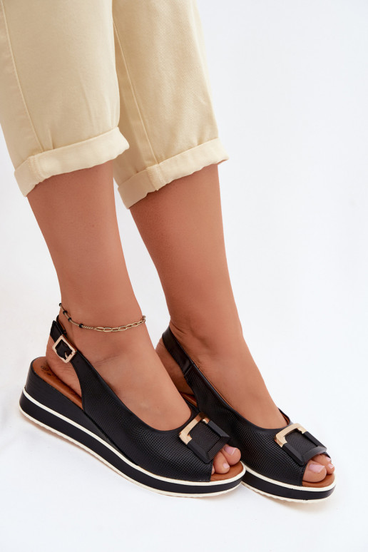Sandales pour femmes Féminin avec une plateforme avec boucles Artiker 58C0086 couleur noire