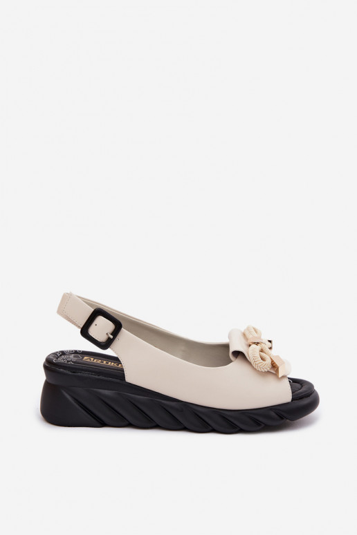 Sandales pour femmes Féminin avec une plateforme avec des ornements Artiker 58C0054 beige