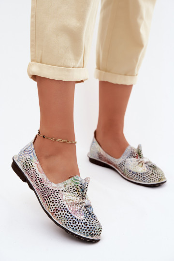 Ballerines en cuir avec éléments découpés et rubans Artiker 58C3481 dans différentes couleurs