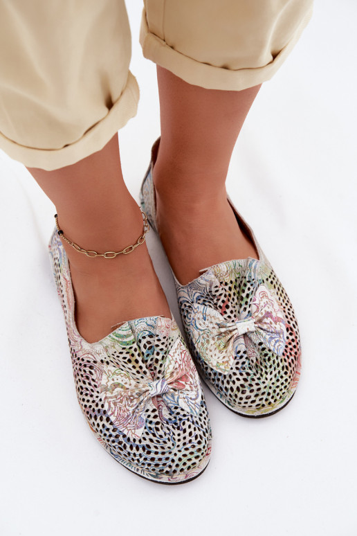 Peau avec des éléments ajourés chaussures Ballerines avec des rubans Artiker 58C3481 Couleurs différentes