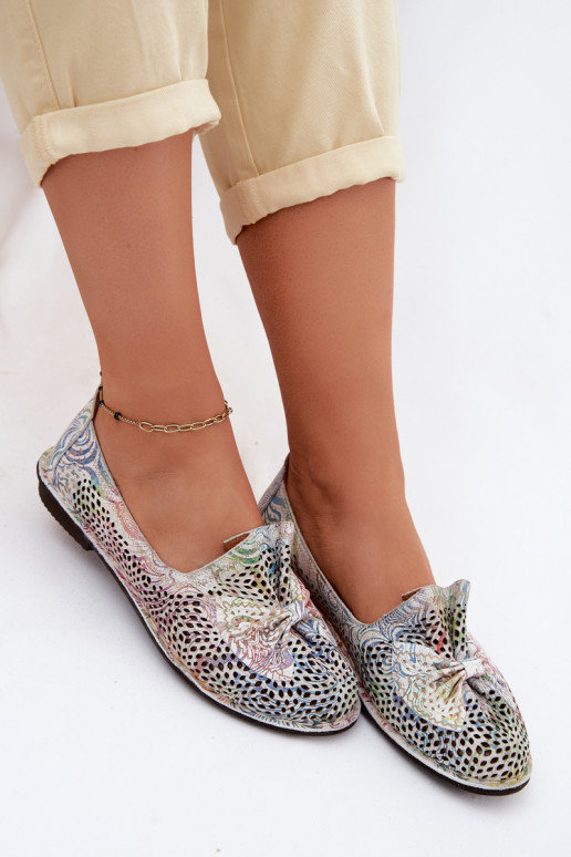 Peau avec des éléments ajourés chaussures Ballerines avec des rubans Artiker 58C3481 Couleurs différentes