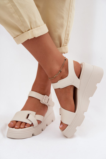 Sandales pour femmes Féminin avec une plateforme Artiker 54C1624 couleur ivoire