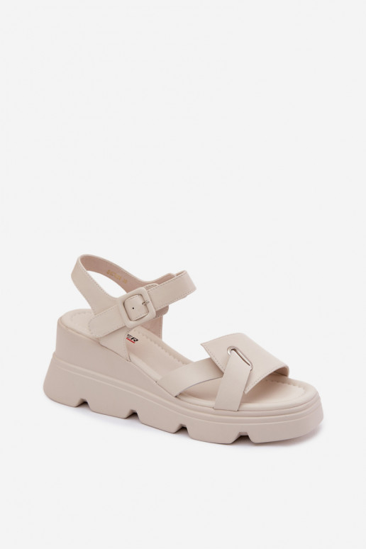Sandales pour femmes Féminin avec une plateforme Artiker 54C1624 couleur ivoire