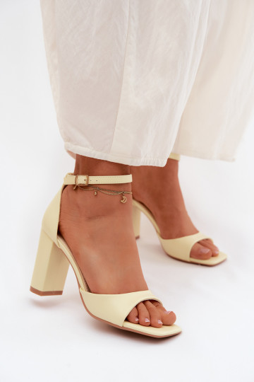 Gelbe Damen-High-Heels-Sandalen aus Kunstleder Melvra