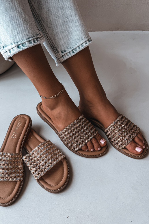 Chaussons bruns avec détails brillants Fendi