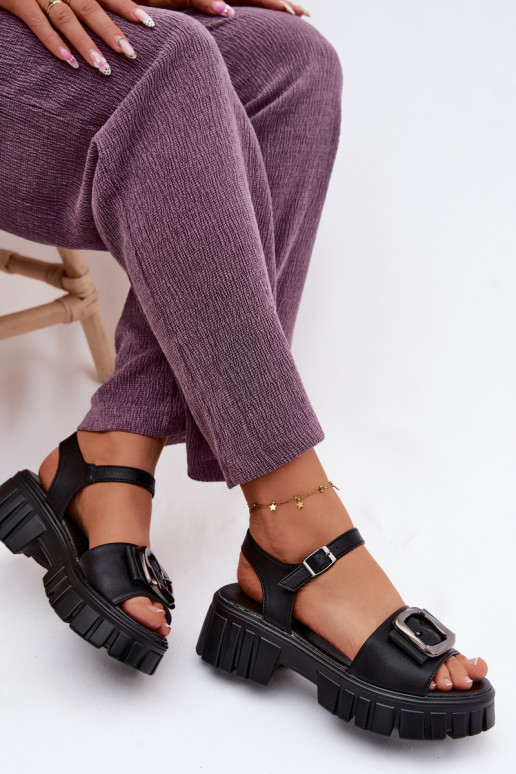 Damen-Platformsandalen mit Schnallen Vinceza 79611, schwarze Farbe