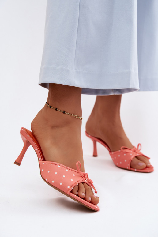 Dames slippers met strikken en stippen op een dunne hak in oranje kleur van Shinea