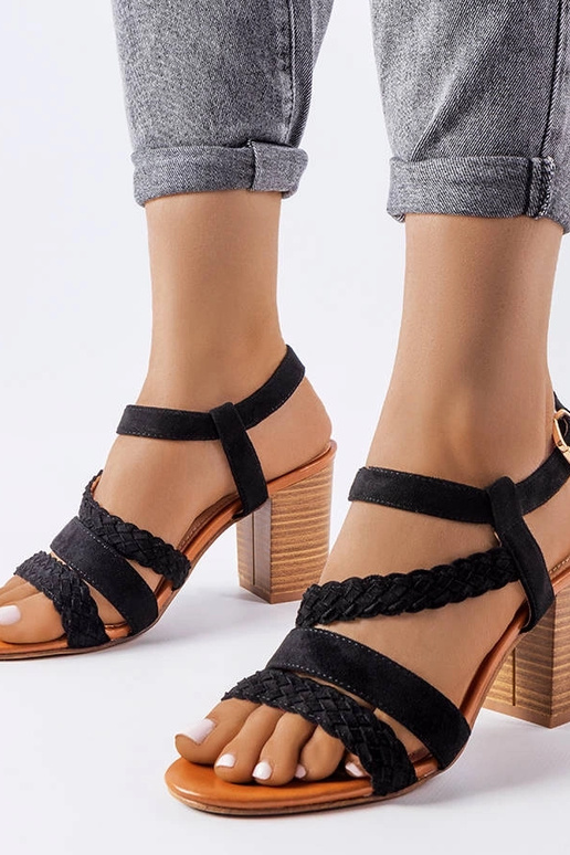 Schwarze Sandalen mit geflochtenen Riemen Octave