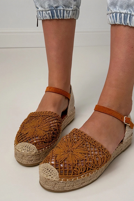 Braune durchbrochene Espadrilles Sandalen Santos