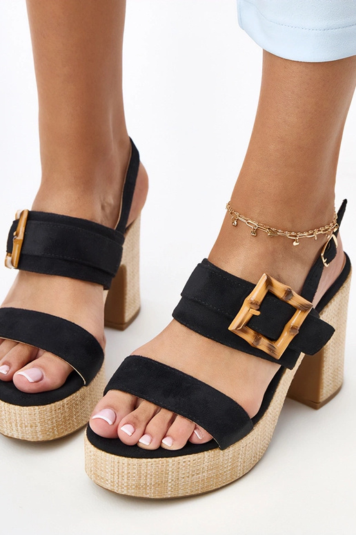 Zwarte sandalen op blokhak met decoratieve gesp Elevira