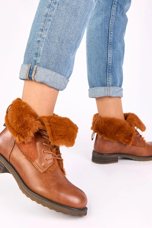 Bottines brunes avec lacets et fourrure Joyca