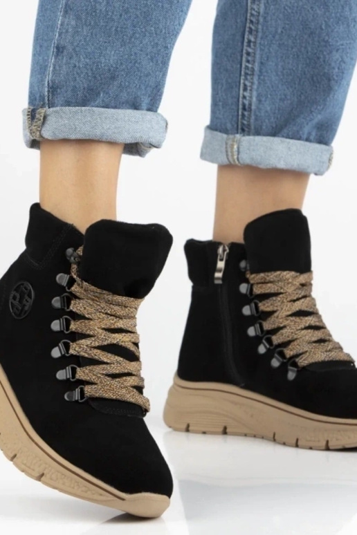 Bottines noires en daim naturel avec lacets décoratifs Grega