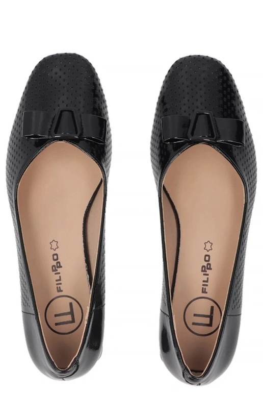Zwarte pumps op een vierkante hak Filippo