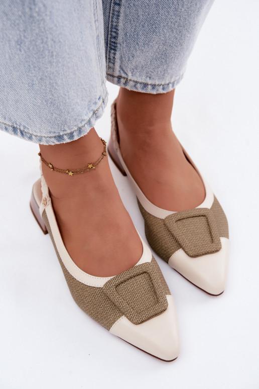 Sandales pour femmes avec boucles décoratives couleur sable