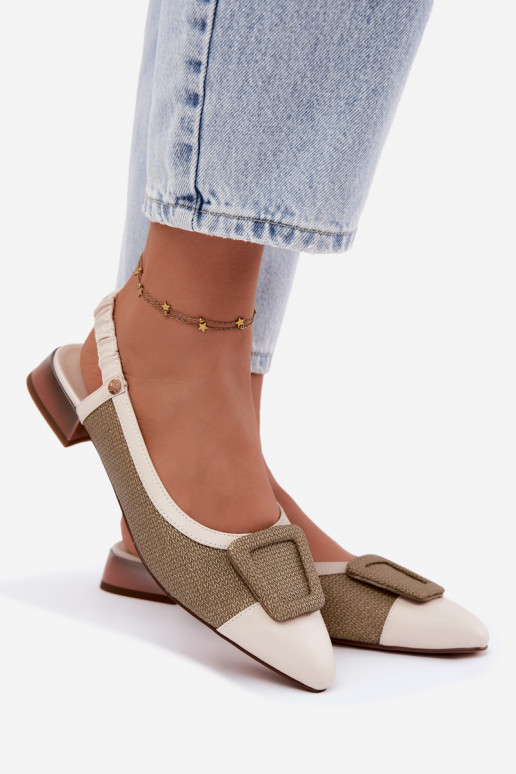 Dames sandalen met decoratieve gespen zandkleur