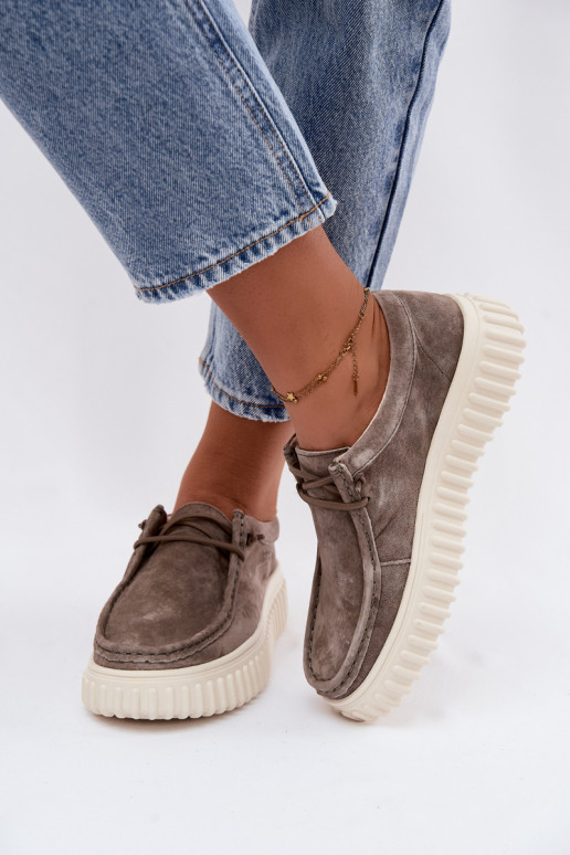 Lehmfarbene Damenschuhe aus Kunstveloursleder mit Plattform Jamila