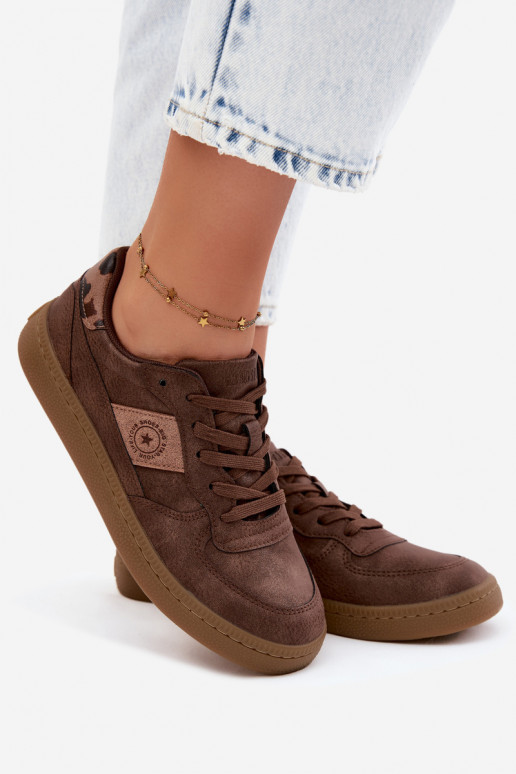 Glänzende Sneaker für Damen Big Star UU274017 in brauner Farbe
