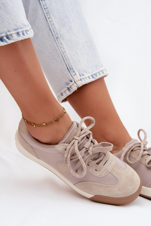 Wildleder-Sneaker für Damen mit doppelten Schnürsenkeln Big Star UU274001 in Sandfarbe