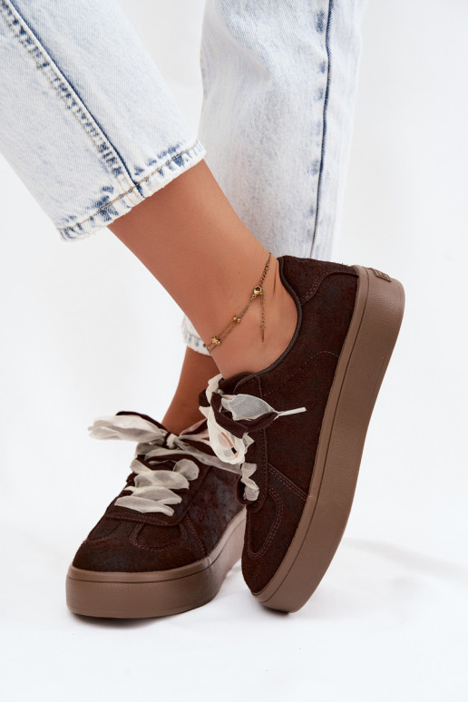 Damen-Sneaker mit Plattform und dekorativen Schnürsenkeln Big Star UU274004