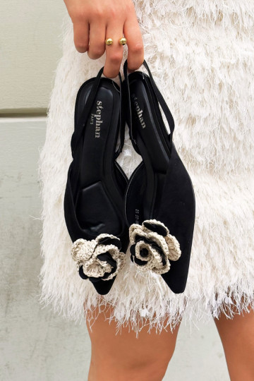Sandales pour femmes avec décoration en suédine noire Gardenia