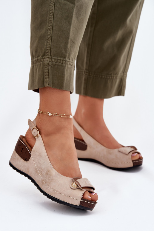 Zand- en gouden lichte platformsandalen Comfort Shoes Efravia