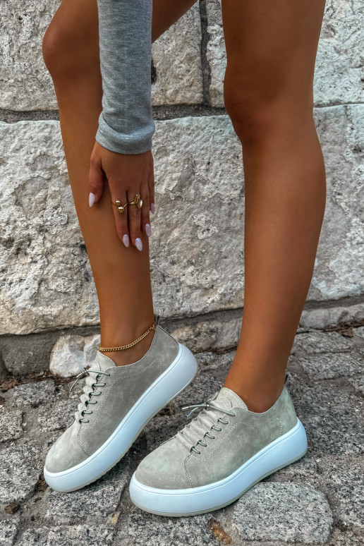 Beige platformsneakers van faux suede Blushy