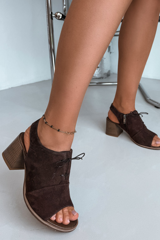 Elegante Leder High Heels mit stilvollen Details Zazoo 40523 in Schokoladenfarbe