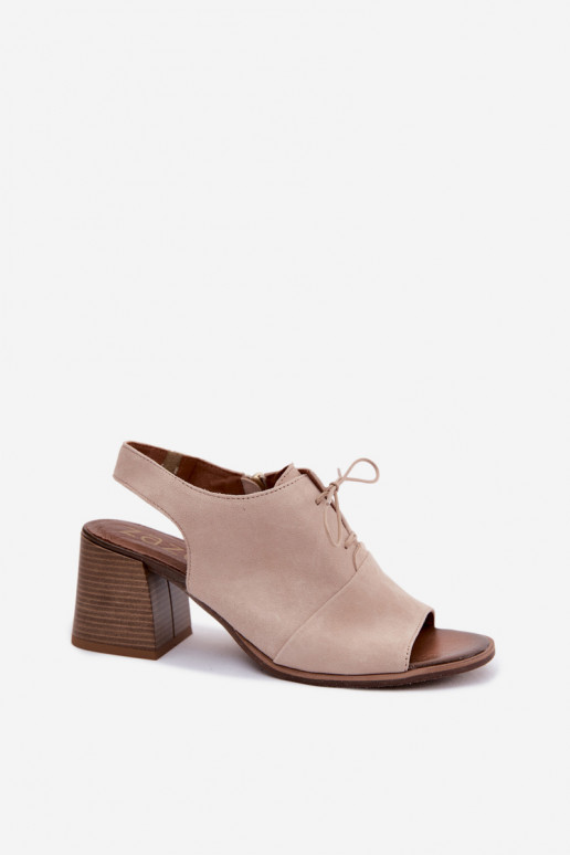 Escarpins en daim ivoire élégants avec des détails stylés Zazoo 40523