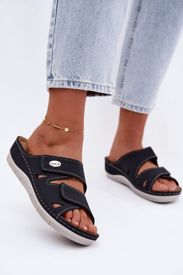 Donkerblauwe dames leren slippers met plakkende sluitingen Inblu OE0001GU