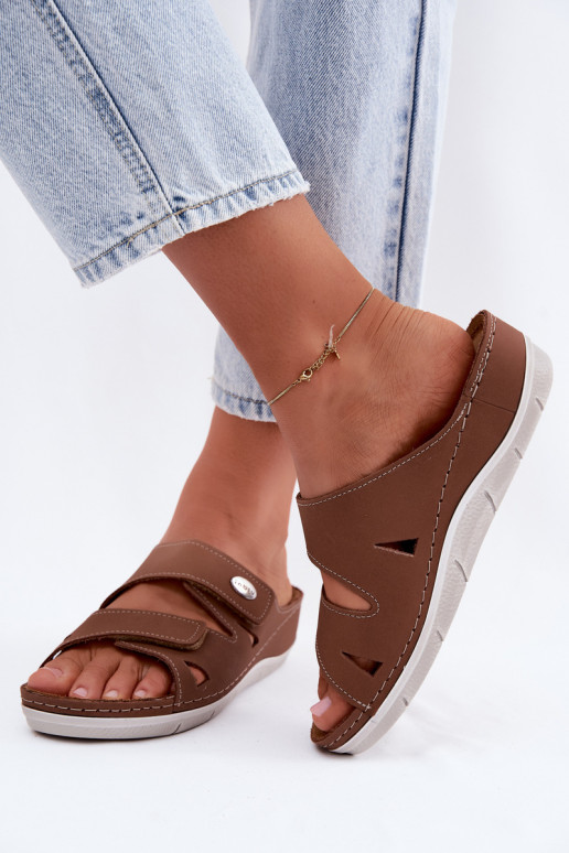 Braune Damenschuhe aus Leder mit Klettverschlüssen Inblu OE0001GU