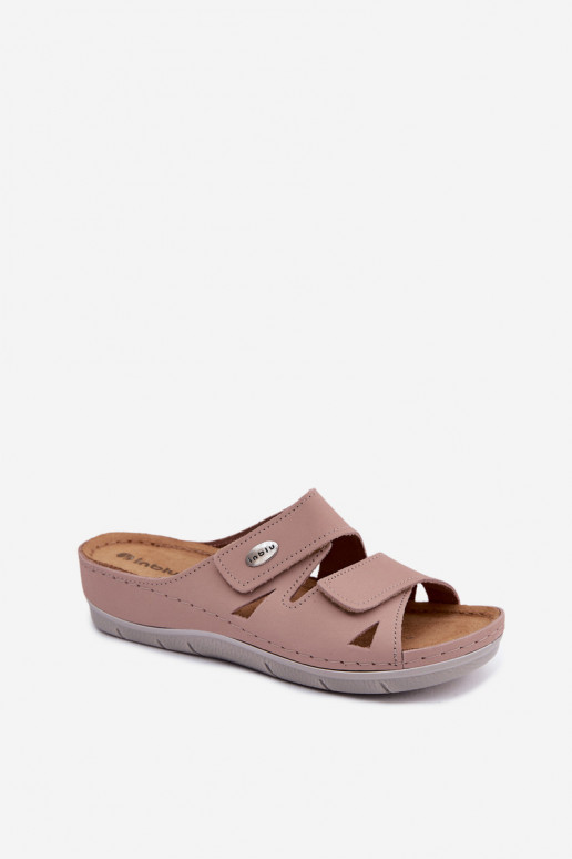 Roze dames leren slippers met plakkende sluitingen Inblu OE0001GU