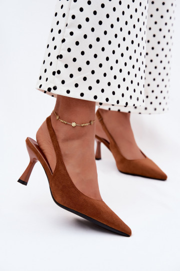 Bruine dames sandalen met dunne hakken van faux suede Saria 2