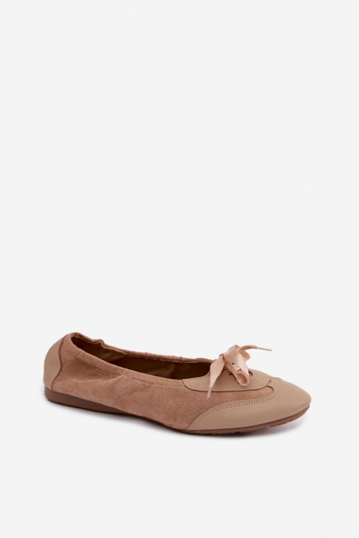Beige sportieve ballerina's met stijlvolle details Peonia