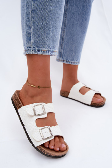 Witte dames slippers met gespen Verbelle 2