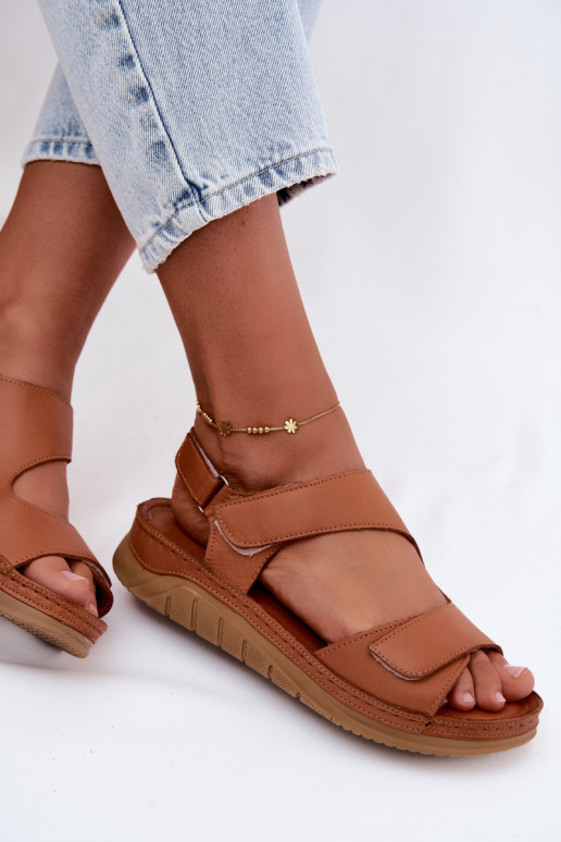 Bruine dames sandalen met platform en plakkerige sluitingen