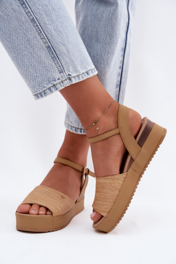 Zandkleurige dames sandalen met platform