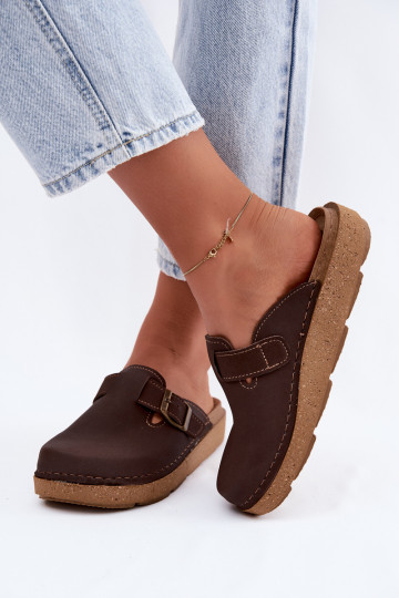 Slippers met gespen Inblu, chocoladekleur 2