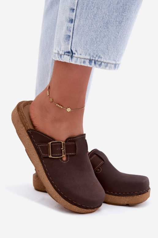 Chaussons avec boucles Inblu, couleur chocolat