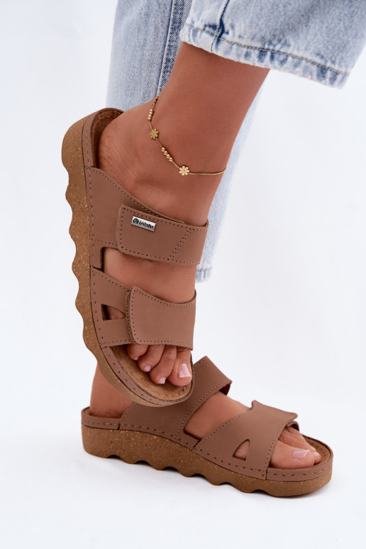 Bruine leren slippers met plakkerige sluiting Inblu
